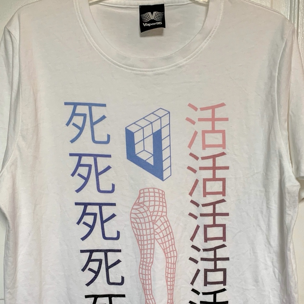 Vapor95 brand new colorful t shirt.